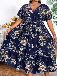 SHEIN CURVE+ فستان كاجوال قصير الأكمام بطبعات زهرية وياقة على شكل حرف V للنساء ذوات الأحجام الكبيرة - أزرق بحري - مشاهدة 4