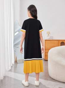 SHEIN Gaun Pullover Kasual Longgar Bermotif Patchwork Leher Bulat Panjang Sedang dengan Lipit untuk Anak Perempuan Remaja - Kuning - View 2