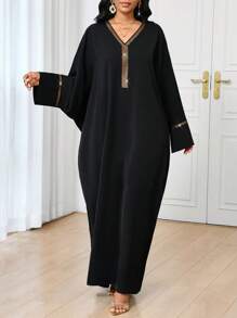 SHEIN Lady V 领金色烫钻细节黑色朴素连衣裙 - 黑色 - 查看 3