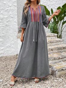 SHEIN LUNE Vestido de rayas grises bordado con parches, estilo Medio Oriente para el Ramadán, con la cintura ceñida, mangas acampanadas y volantes en el bajo, para uso casual de vacaciones