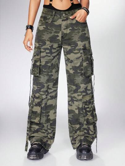 Grunge Punk Women's Multi-Pocket Distressed Vintage Camouflage Super Mini Low-Waist Denim Shorts, Suitable For Summer Beach, Graduation, Easter, Concerts, Nashville Vacations, Outdoor, Street, Camping, Music Festivals