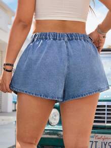 SHEIN EZwear Große Größen Lässig Washed plissierte Denim Shorts