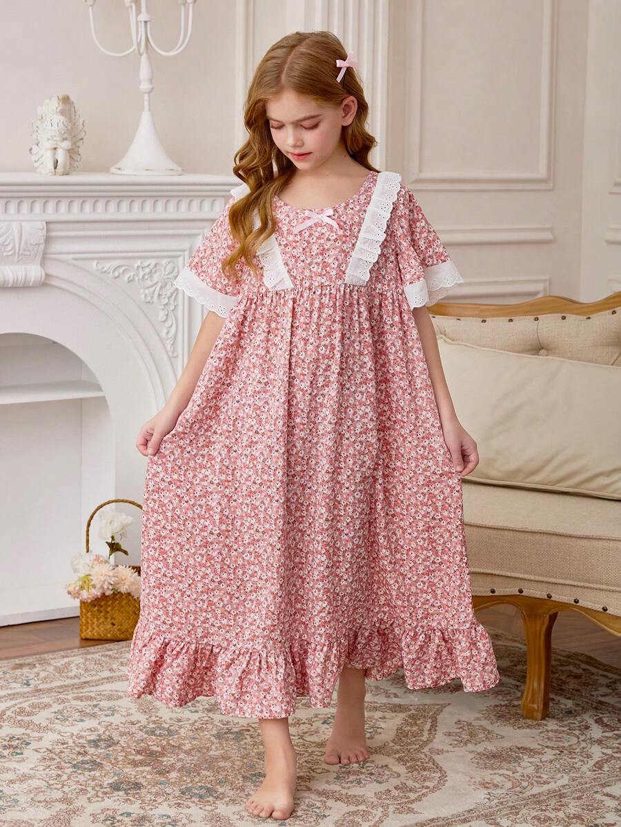 SHEIN Leap Crew 少女简约森系蝴蝶结装饰圆领荷叶边碎花公主睡袍，适合室内外休闲穿着，女孩日常和节日装