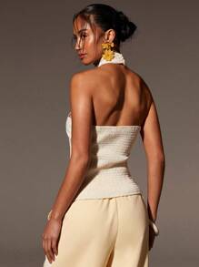 Athîral Elegant Sexy Solid Color Halter Metal Hardwear Backless Top - White - View 2