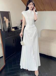 Modelyn 女式高领不对称下摆优雅直筒连衣裙 - 白色 - 查看 3