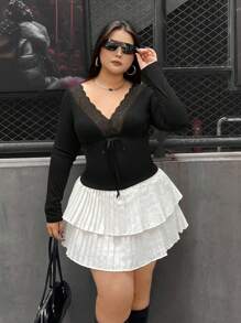 SHEIN EZwear Plus Size V-Neck Long Sleeve Lace Patchwork Tie-Front T-Shirt - Black - View 5