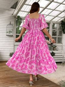 SHEIN Clasi 夏季大码花卉雪纺连衣裙，方形领口，荷叶边下摆和优雅饰边，长款女装 - 粉色 - 查看 2