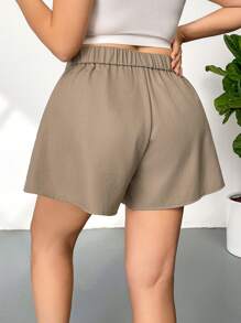 SHEIN Privé Plus Size Women Black Pleated Pocket Mini Shorts - Khaki - View 2