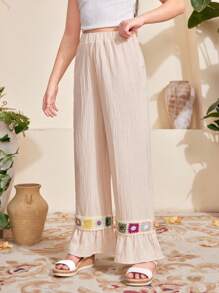 SHEIN Calça Pantalona Plus Size para Meninas Adolescentes com Ajuste Largo, Plissado, Bordado Floral, Adequada para Férias, Escola, Praia na Primavera e Verão - Bege - Visão 5