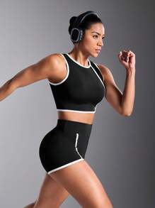 Stretchy & Skin-Friendly Women's Tank Top And Shorts Athletic Set, Minimalist & Fashion For Summer Sports