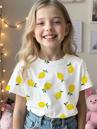 SHEIN Młoda dziewczyna 2025 Lato Nowy Casual Lemon Allover Print Krótki rękaw Okrągły Dekolt T-shirt