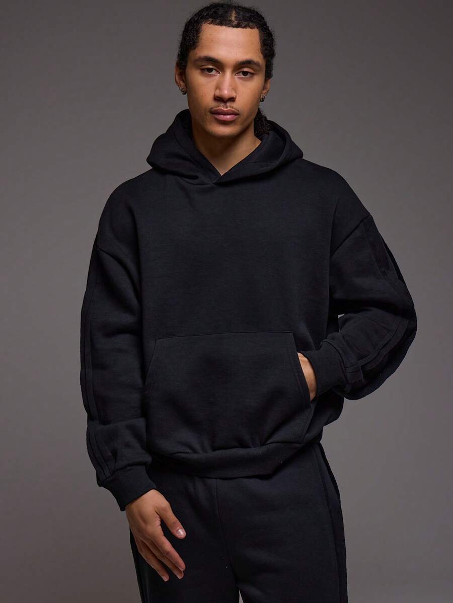 Musero 适合机场春假的超大款落肩连帽卫衣 - 黑色 - 查看 1