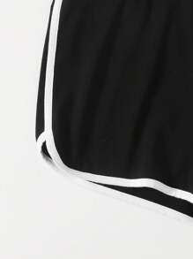 SHEIN PETITE CURVE Short simple en couleur unie style mode grande taille, convient pour l'été