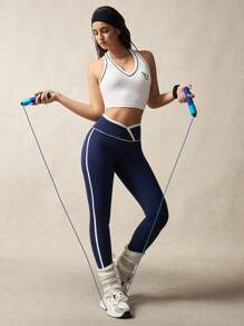 VARSITIE 白色高弹力撞色边饰印花短款运动背心 - 白色 - 查看 7