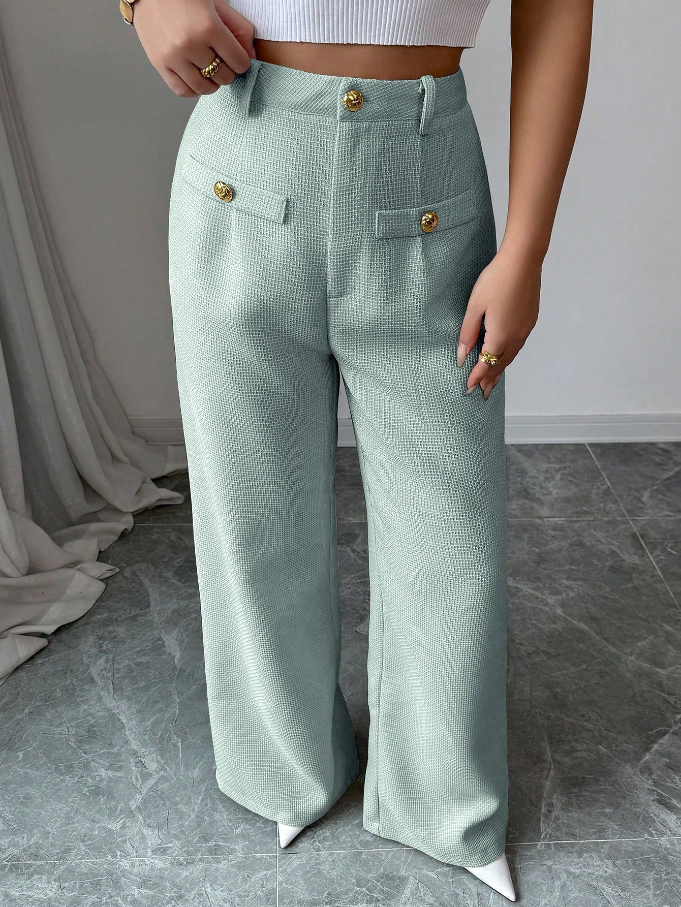 Chiquease بنطلون قماشي ذو نسيج ملمس قطني بلون المش...