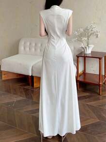 Modelyn 女式高领不对称下摆优雅直筒连衣裙 - 白色 - 查看 2