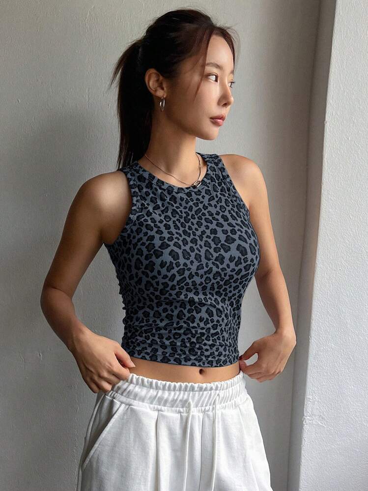 DAZY 1個 レオパード柄フィットクロップドタンクトップ(レディース)、ノースリーブ - ダスティブルー - 見る 5