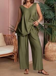 EMERY ROSE Plus Size V-Neck TButtons At Back Ank Top And Pockets Pants Casual Solid Color Vacation 2pcs Set ,Summer Clothes,Vacation Outfits Woman / Vacation,Boho Women Clothing - Army Green - View 1