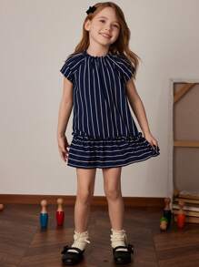 PrepCrw Vestido de estilo universitario con volantes en el dobladillo y rayas azules para niñas jóvenes en primavera/verano - Azul y blanco - Ver 4
