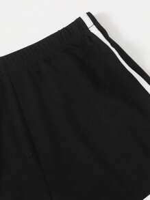 SHEIN PETITE CURVE Short simple en couleur unie style mode grande taille, convient pour l'été