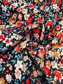 SHEIN Vestido de manga de murciélago con cintura ceñida y estampado floral diminuto para maternidad