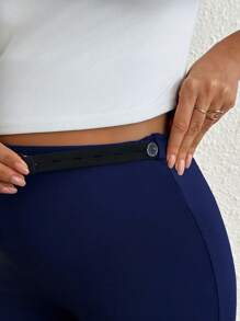 SHEIN Pantalones cortos de unicolor para embarazadas con botones a presión y aberturas laterales