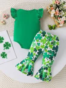 2 pièces Barboteuse fille à manches courtes style minimaliste avec imprimé arc-en-ciel, léopard, trèfle chanceux et lettres et pantalon évasé imprimé, convient pour la Saint-Patrick, l'été
