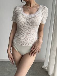 INAWLY 女士花卉提花拼接蕾丝圆领短袖紧身衣 - 杏色 - 查看 1