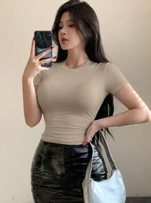 DAZY 纯色圆领休闲修身短袖女式T恤夏季学院风上衣 - 杏色 - 查看 5
