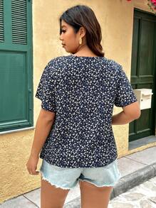 SHEIN VCAY Plus Size Ditsy Floral Casual Short Sleeve Shirt, Suitable For Everyday Wear Floral
