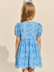 SHEIN Leap Crew Vestido mini elegante de color azul cielo sólido con mangas abullonadas y bordado para niñas, primavera/verano - Azul - Ver 2