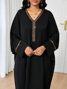 SHEIN Lady V 领金色烫钻细节黑色朴素连衣裙 - 黑色 - 查看 5