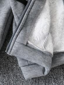 SHEIN 4-7 岁男孩保暖内衬运动套装，舒适时尚的休闲运动服，适合节日、生日、派对、日常穿着、秋季、春季、冬季、家居服，包含长袖夹克和裤子套装 男童运动服男童慢跑套装男童慢跑套装男童运动服男童运动服 - 深灰色 - 查看 5