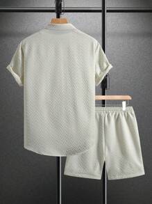 Manfinity CasualCool Bộ áo sơ mi và quần short đơn hàng ngày tay ngắn màu trơn dành cho nam - Màu be - Xem 2