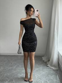 Chiquease Vestido mini asimétrico con diseño de malla y detalles metálicos, de moda