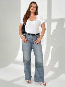 SHEIN Essnce Plus Size Women's Summer Outfits For Women Vacation Outfits Woman Y2k Office Outfits For Women New Fashion Casual Commuter Elegant Black And White Green Neckline Splicing Lace Short-Sleeved Bodysuits - Multicolor - View 4