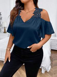 SHEIN LUNE Blusa de talla grande informal de unicolor con aplicación de encaje y hombros abiertos - Azul Marino - Ver 3