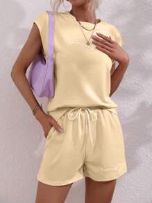 SHEIN LUNE Bộ 2 áo thun nữ cổ tròn tay lỡ in chữ thường ngày kèm quần short thun co giãn có dây rút - Màu be - Xem 5