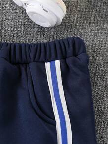 SHEIN 4-7 岁男孩保暖内衬运动套装，舒适时尚的休闲运动服，适合节日、生日、派对、日常穿着、秋季、春季、冬季、家居服，包含长袖夹克和裤子套装 男童运动服男童慢跑套装男童慢跑套装男童运动服男童运动服 - 寶藍色 - 查看 4