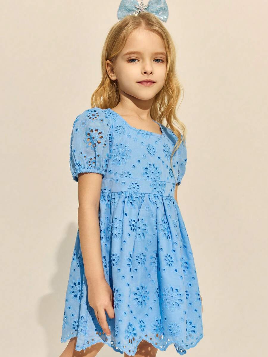 SHEIN Leap Crew Vestido mini elegante de color azul cielo sólido con mangas abullonadas y bordado para niñas, primavera/verano - Azul - Ver 1