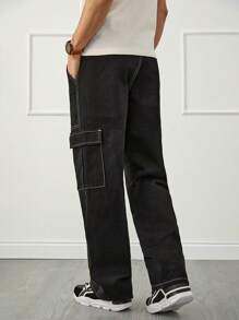 RueChic Men Dark Washed Contrast Stitch Cargo Pockets Straight Fit Jeans - Black - View 2