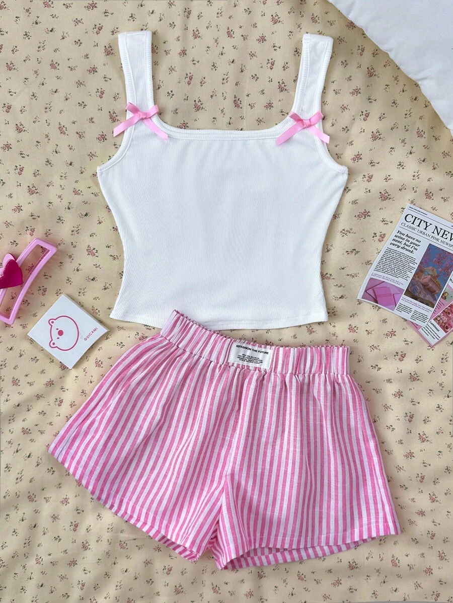 SHEIN 少女可爱/甜美粉色和白色蝴蝶结罗纹方领吊带背心、条纹印花短裤套装/返校装、可爱、节日家庭户外春季野餐日常穿着,适合各种场合 - 粉色 - 查看 1