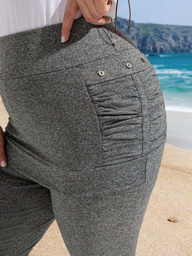 Plus Size Women Summer Deep Gray Leggings With Pockets, Minimalist & Fashionable, Suitable For Summer,Skorts For Women,Cropped Pants,Beach Outfits For Woman,Vacation Outfits Woman,Casual Everyday Wear,Comfortable And Breathab,Culottes