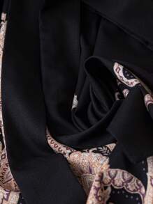 Rometta 大码女式局部印花优雅灯笼袖 V 领收腰 A 字飘逸连衣裙 - 黑色 - 查看 4