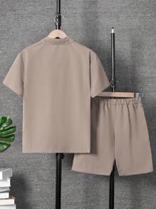SHEIN Camisa De Manga Corta Para Adolescentes Con Estilo Callejero Y Bolsillo 3d Con Pantalones Cortos