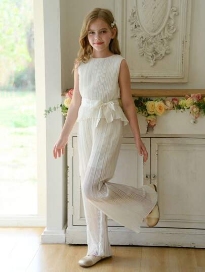 The New Two-Piece Set For Tween Girls, Which Consists Of Sleeveless Pleated Round-Neck Tops And Wide-Leg Loose Long Pants With A Belt, Is On The Market. It's Comfortable, Fashionable, Elegant, Sweet, Cute And A Must-Have For Daily Wear