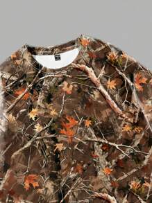 Manfinity EMRG Heren T-shirt met ronde hals en korte mouwen en boomtakprint