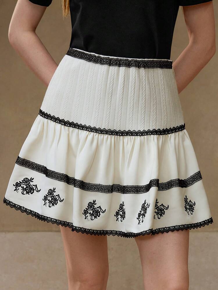 CONTRAST LACE GATHERED SKIRT