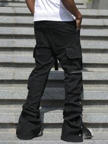 Manfinity LEGND Herren Slim Fit schwarze Schlagjeans im Street-Style, Urban, Grunge