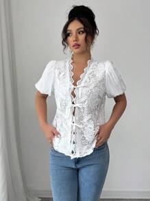 Chiquease 优雅性感法式镂空蕾丝灯笼袖蝴蝶结女式衬衫 - 白色 - 查看 4